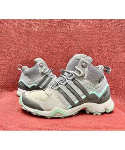 Giày trekking chống nước Adidas Terrex secondhand