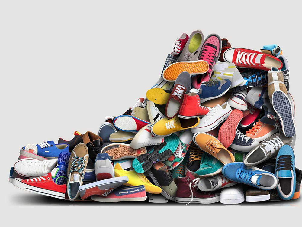 Giày sneaker là gì?