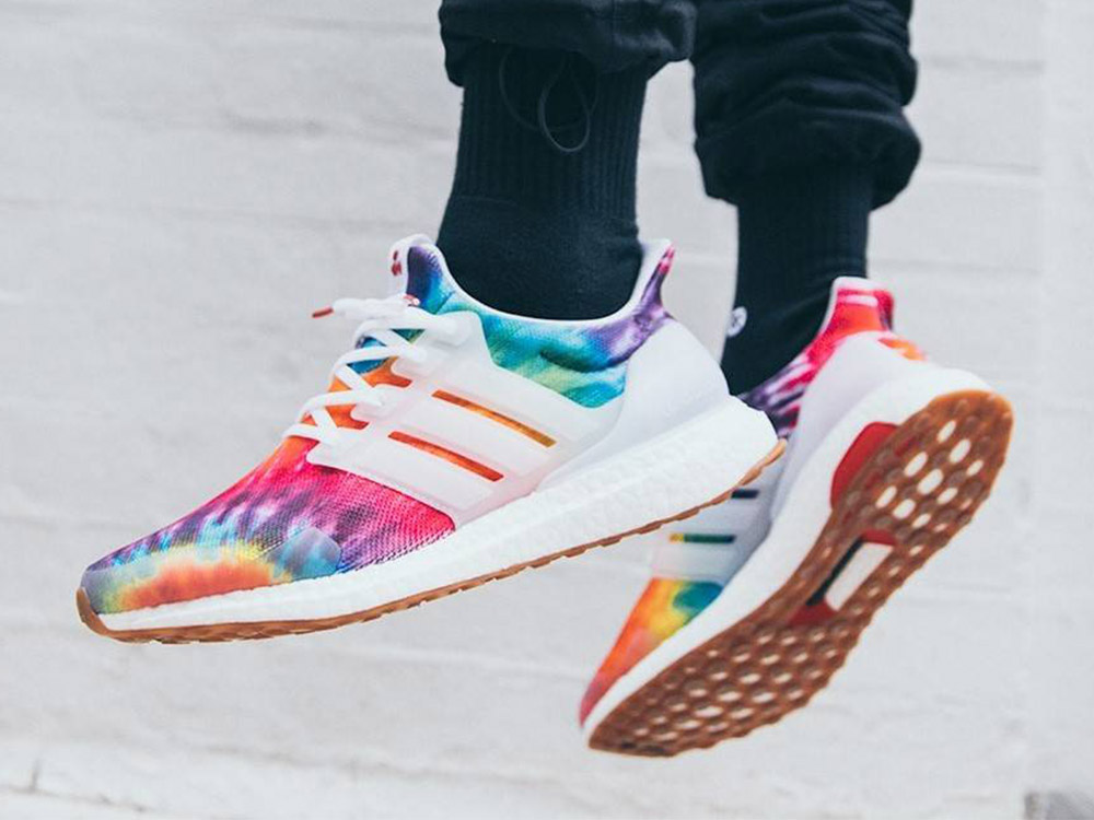 giày sneaker khác giày thể thao như thế nào