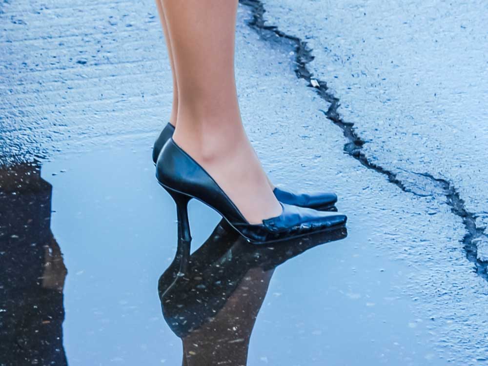 Dán đế giày cao gót chống nước